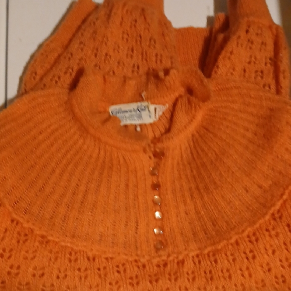 Vintage Coral Turtleneck Sweater - Picture 3 of 3